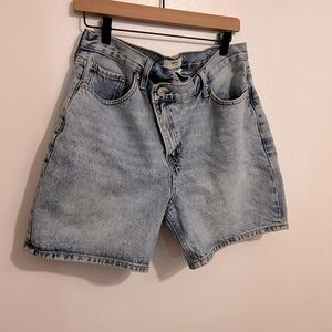 Forever 21 Crossover High Rise Denim Shorts Size 31